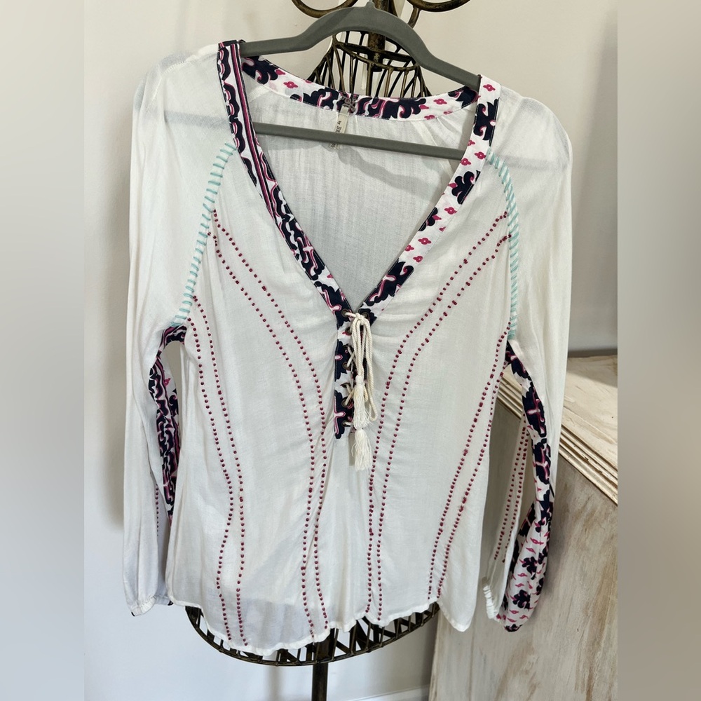BKE Buckle shirt. Size Small